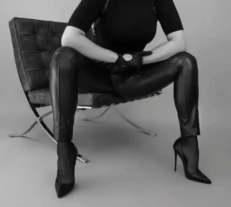 西檬之家-女王：BDSM关系中的核心角色解析